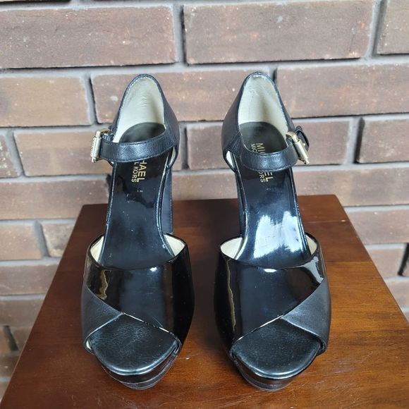 Michael Kors ultra platform leather ankle strap peep toe high heel pumps - Picture 2 of 12